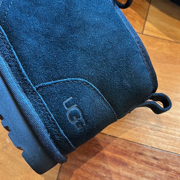 Ugg Neumel Chukka Boots in Black - Picture 6 of 9